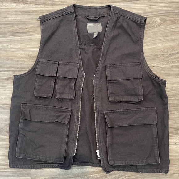 [SOLD] ASOS charcoal utility vest - Picture 7 of 7